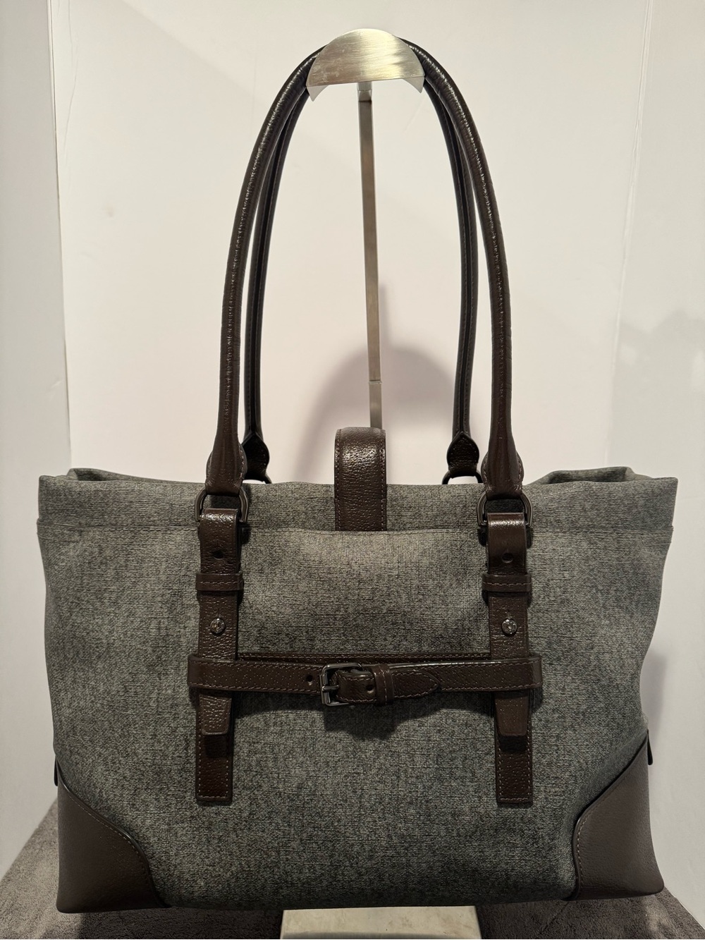 Tumi Lockable Villa Turin Shopper Laptop Travel Bag Tote - Picture 3 of 13